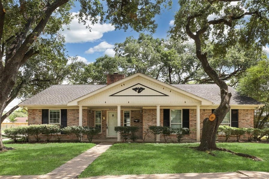 Property photo for 7203 Lacy Hill Drive, Houston, TX