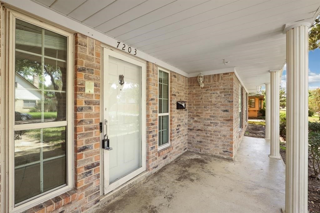 7203 Lacy Hill Drive, Houston, TX 77036 7203 Lacy Hill Drive, Houston, TX 77036
