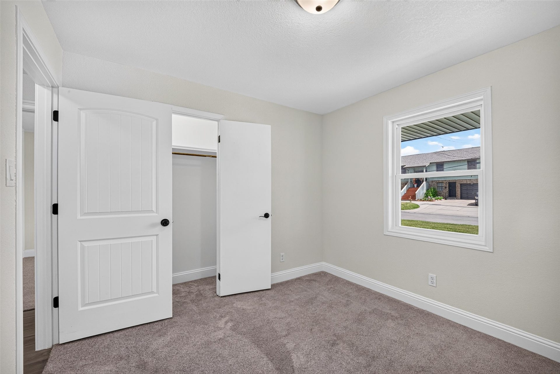 3601 17th Street N, Texas City, TX 77590