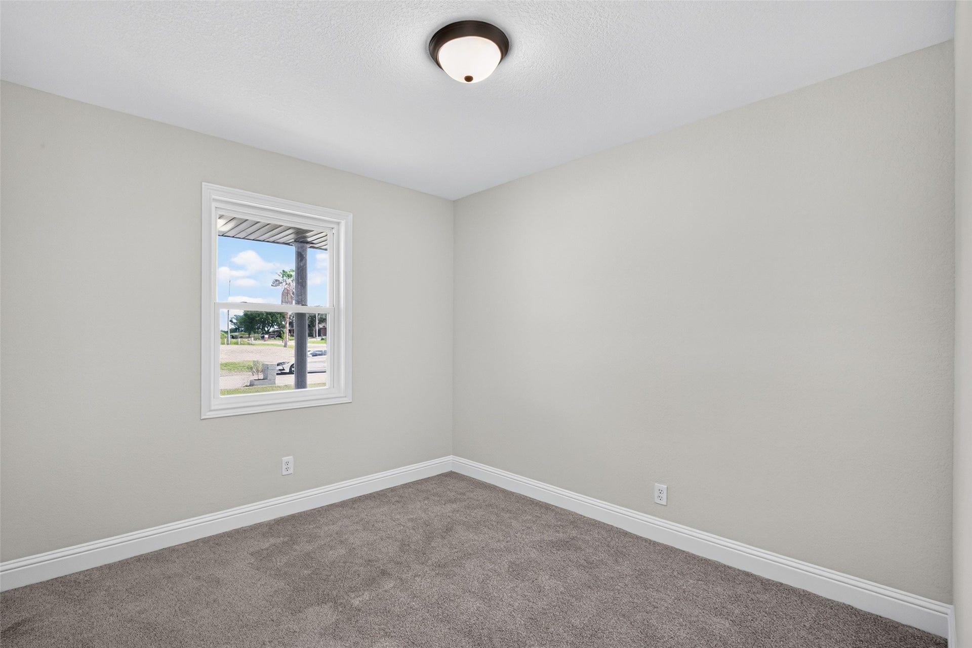 3601 17th Street N, Texas City, TX 77590