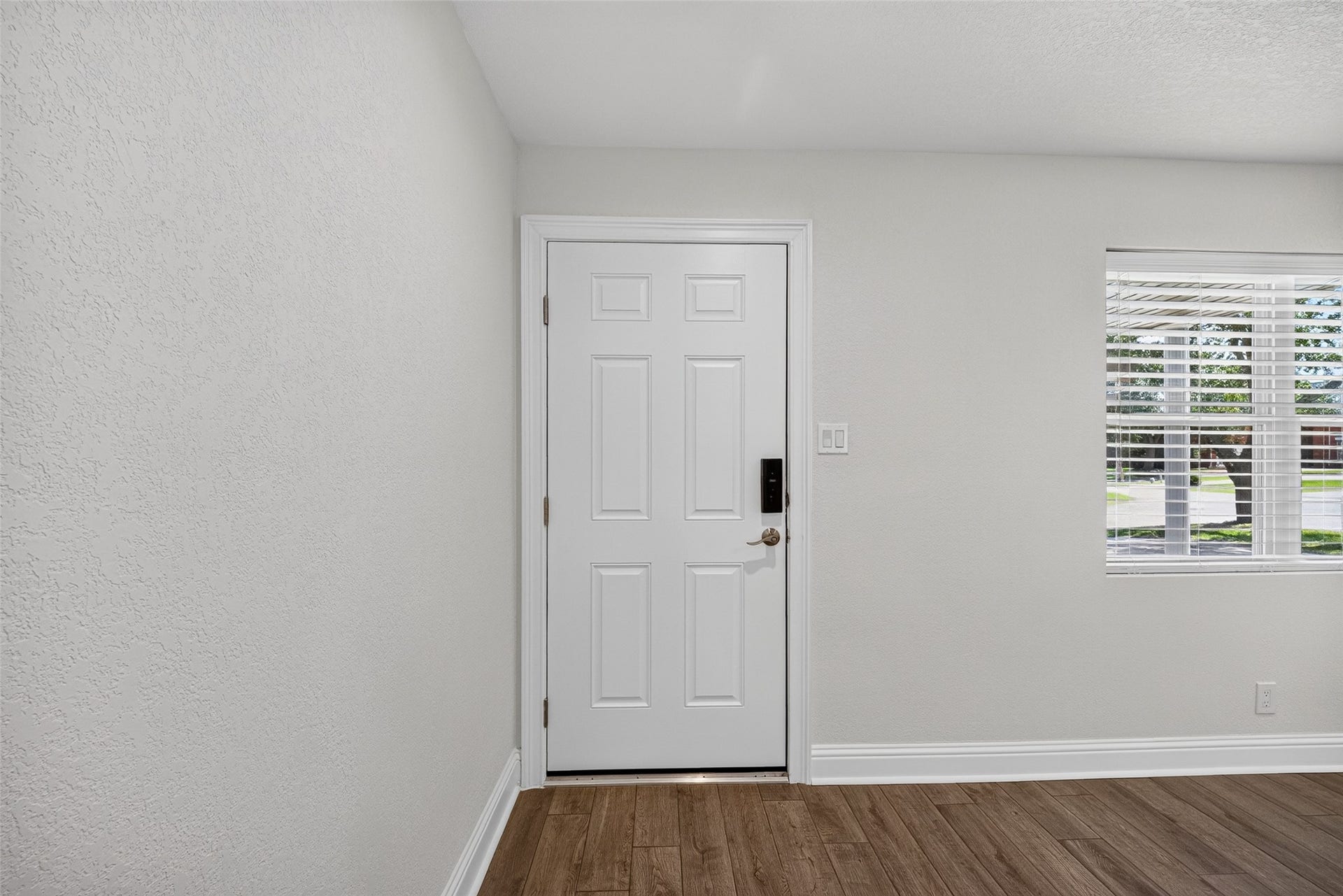3601 17th Street N, Texas City, TX 77590
