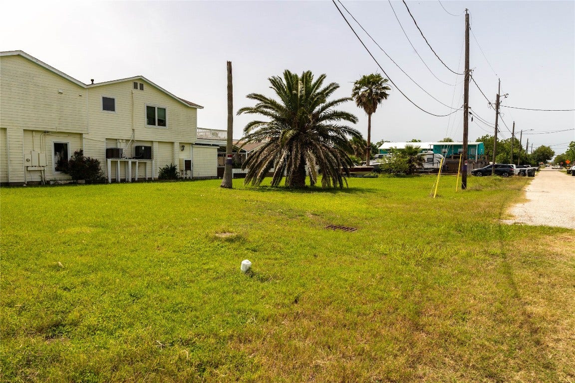 1917 Avenue A, San Leon, TX 77539 1917 Avenue A, San Leon, TX 77539