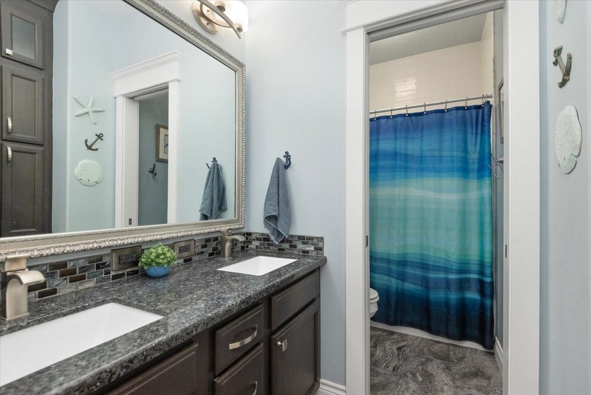 11325 Majestic Drive, Montgomery, TX 77316 11325 Majestic Drive, Montgomery, TX 77316