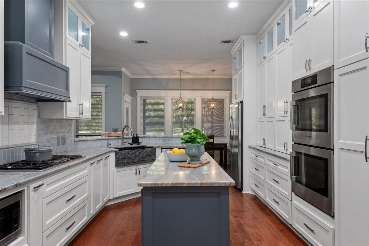11325 Majestic Drive, Montgomery, TX 77316 11325 Majestic Drive, Montgomery, TX 77316