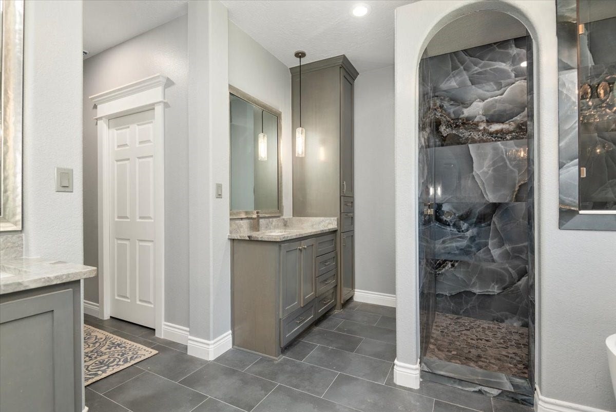 11325 Majestic Drive, Montgomery, TX 77316 11325 Majestic Drive, Montgomery, TX 77316