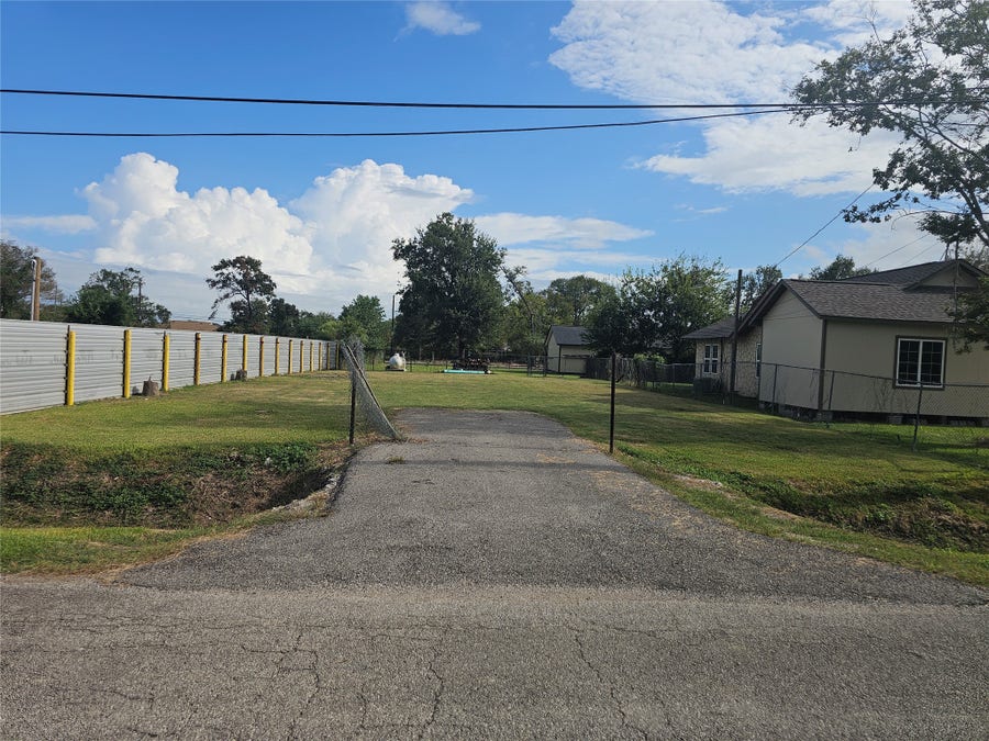 Property photo for 00 Laurelwood Drive, Channelview, TX