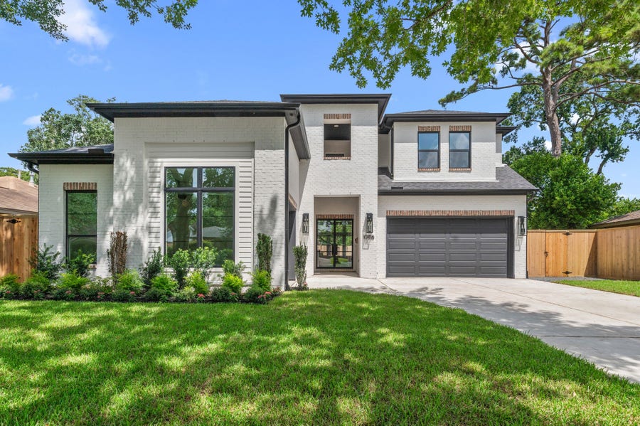 Property photo for 10418 Brinwood Drive, Houston, TX