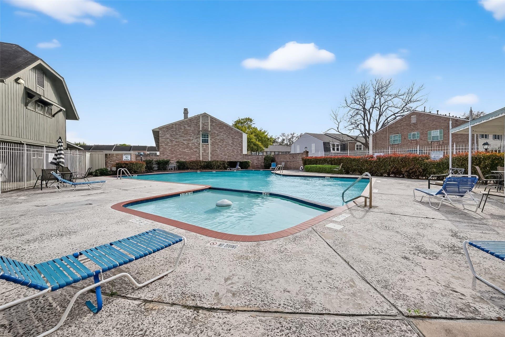 6351 Briar Rose Drive, #149, Houston, TX 77057 Community clubhouse in Briar Grove Drive Townhomes with gathering space and amenities in a prime Houston location.