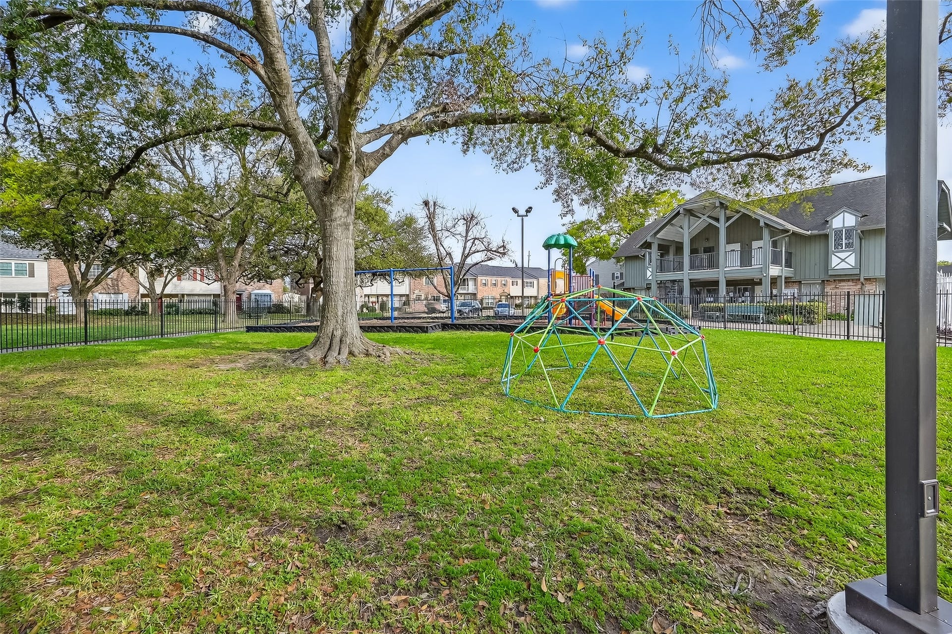 6351 Briar Rose Drive, #149, Houston, TX 77057 Community playground and newly added garden area offering outdoor amenities in the Briar Grove Townhome community near Uptown Houston.
