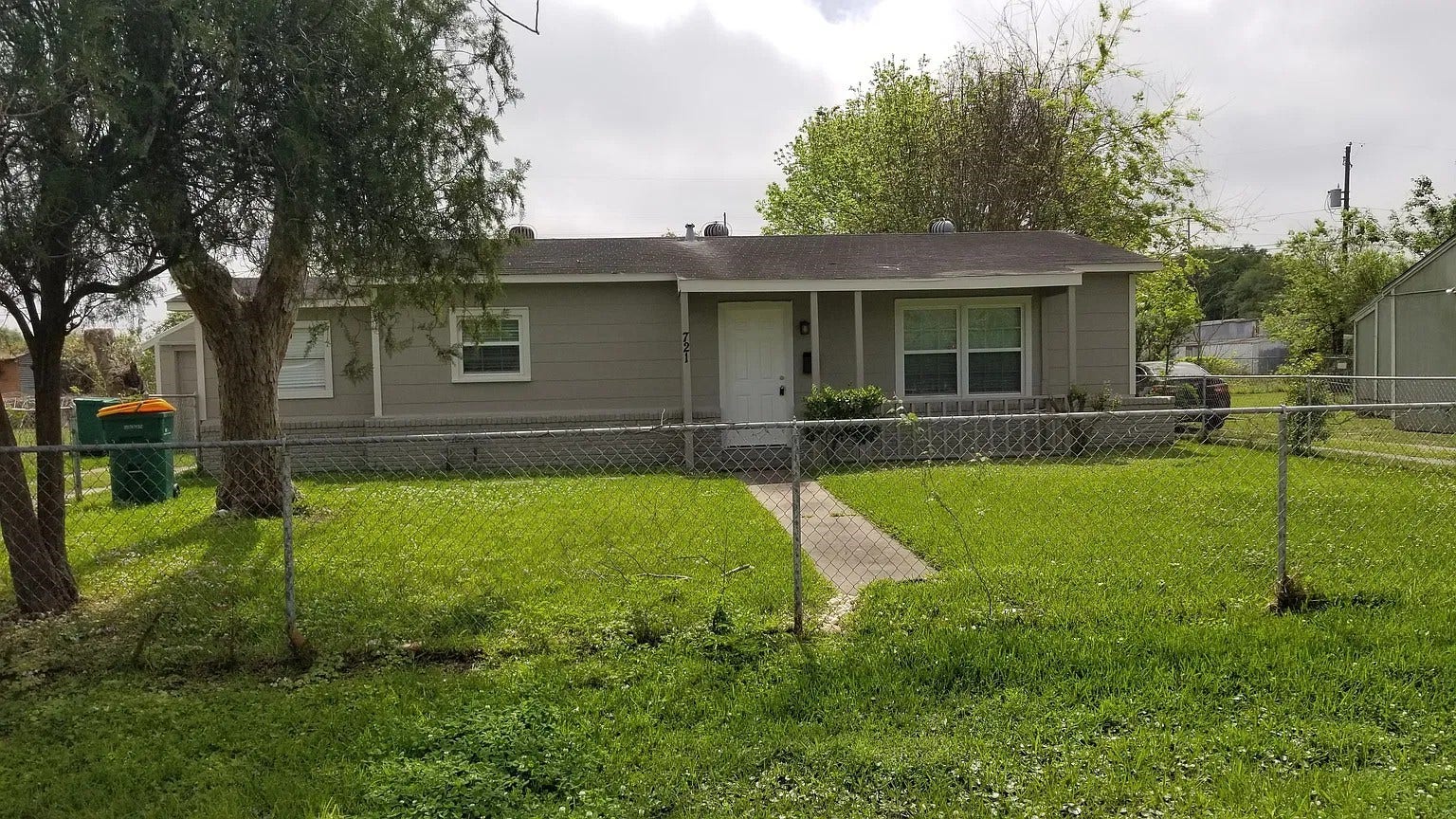 721 Eleanor Street, La Marque, TX 77568