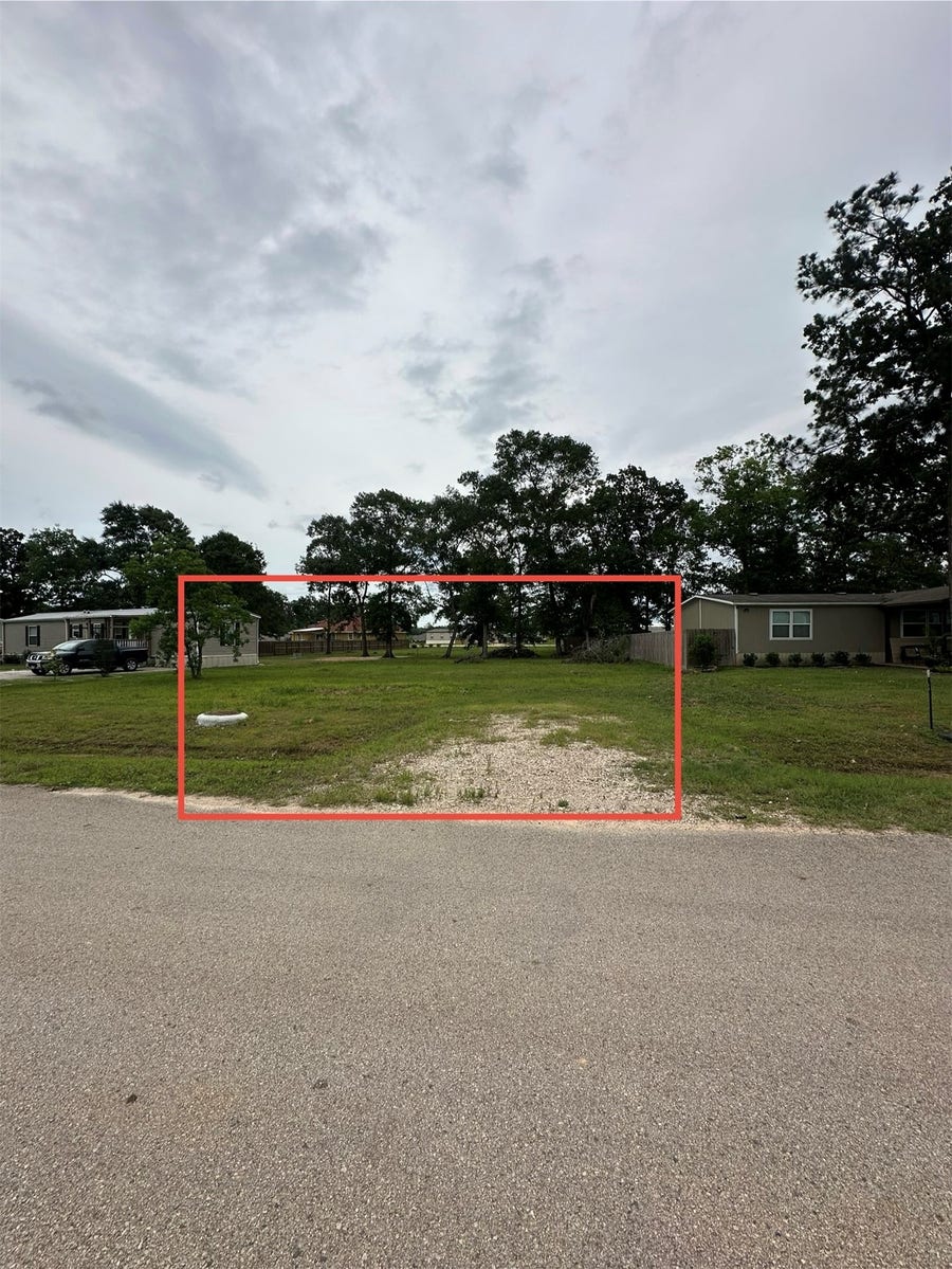 Property photo for 672 Wexford Drive, Conroe, TX