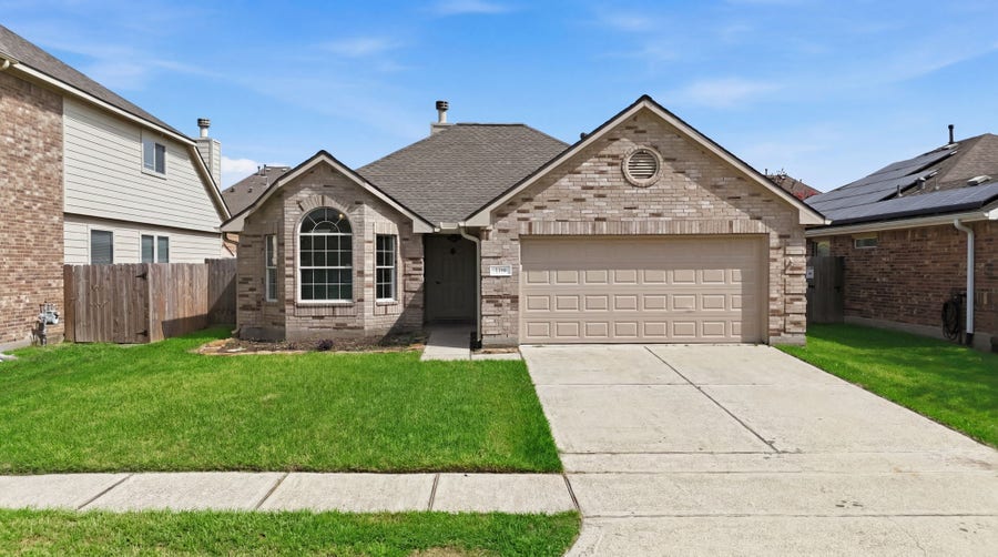 Property photo for 1118 Lasso Court, Alvin, TX