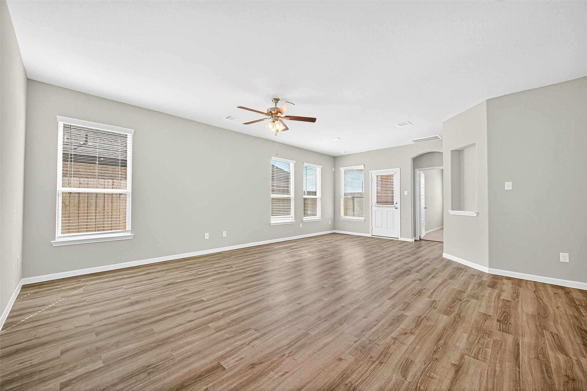 9975 Enclave Grove Street, Willis, TX 77318 9975 Enclave Grove Street, Willis, TX 77318