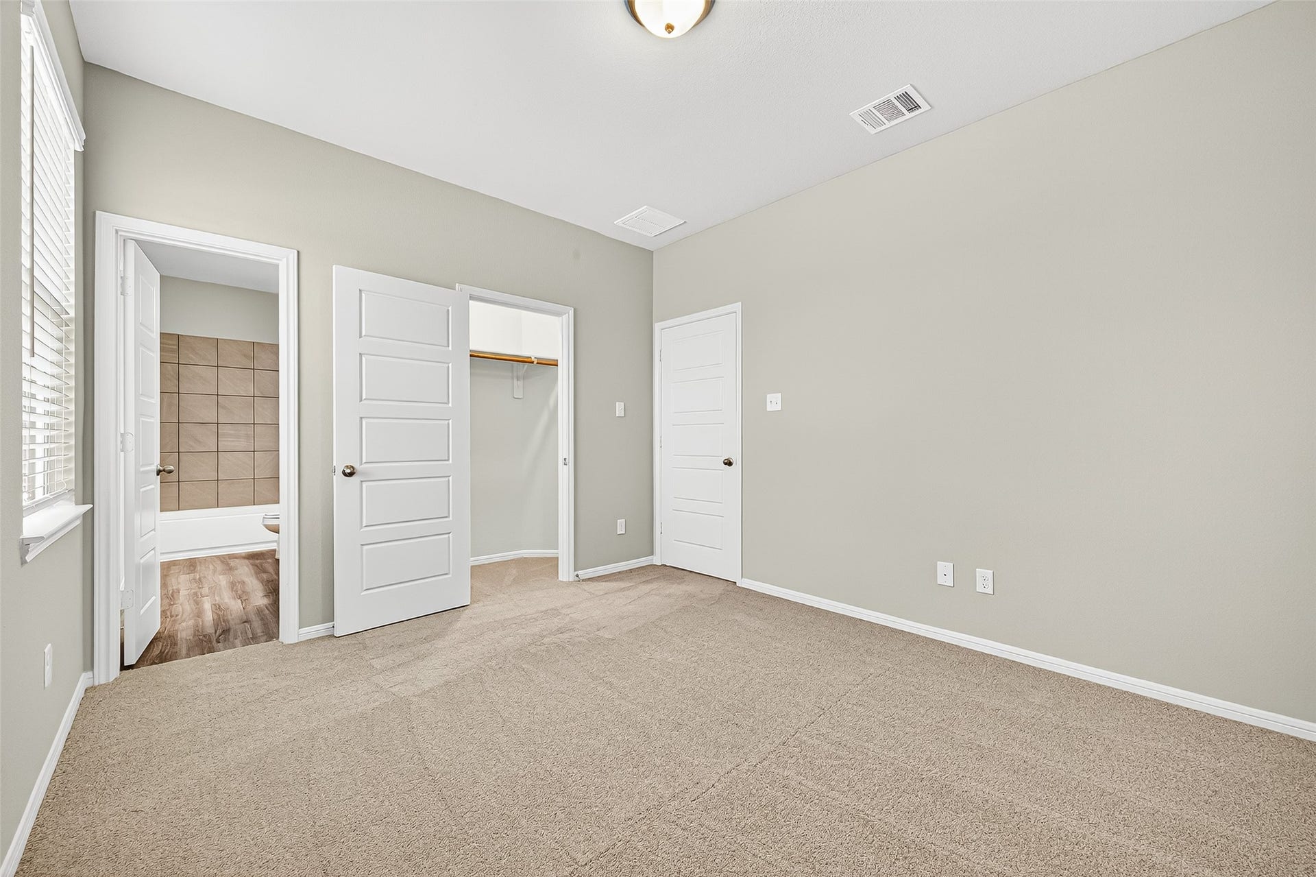 9975 Enclave Grove Street, Willis, TX 77318 9975 Enclave Grove Street, Willis, TX 77318
