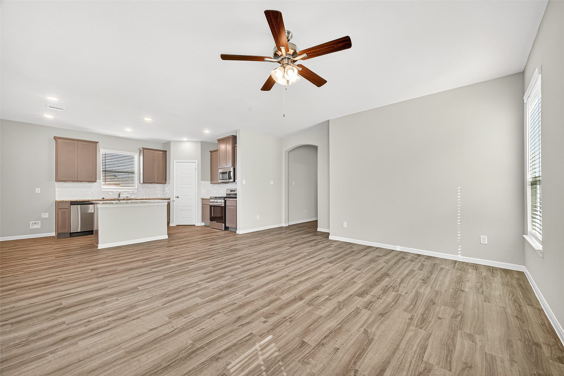 9975 Enclave Grove Street, Willis, TX 77318 9975 Enclave Grove Street, Willis, TX 77318