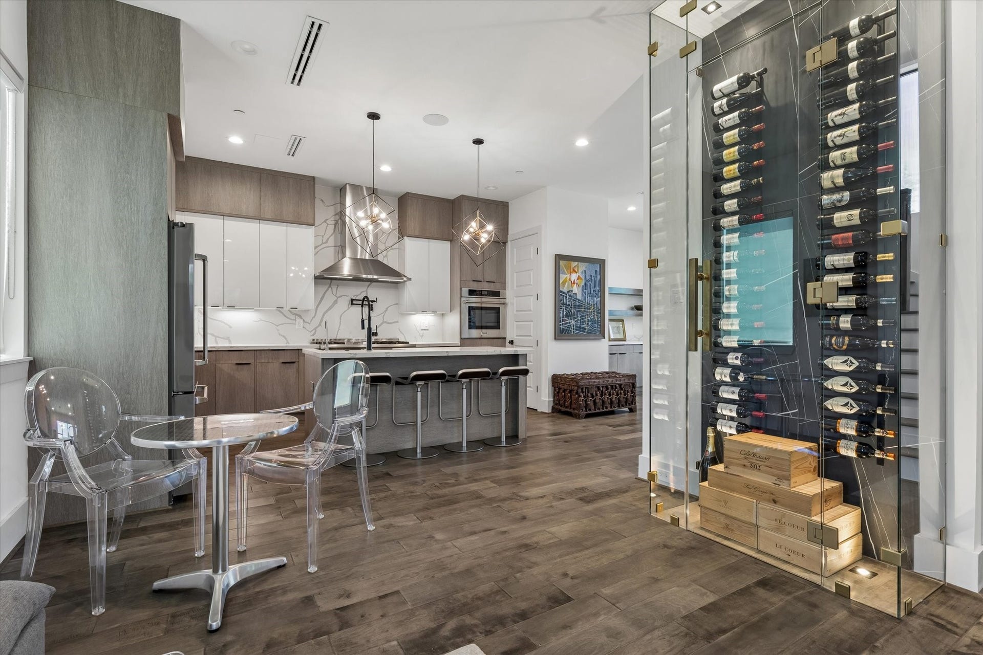 2435 Sheridan Street, Houston, TX 77030 The living room flows seamlessly into a gourmet kitchen.