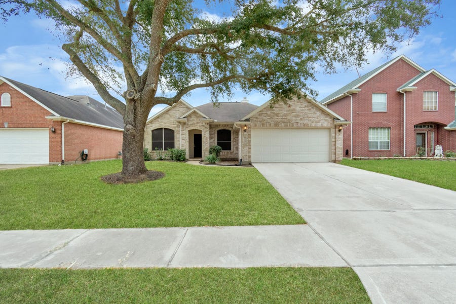 Property photo for 8506 Chancellorsville Lane, Houston, TX