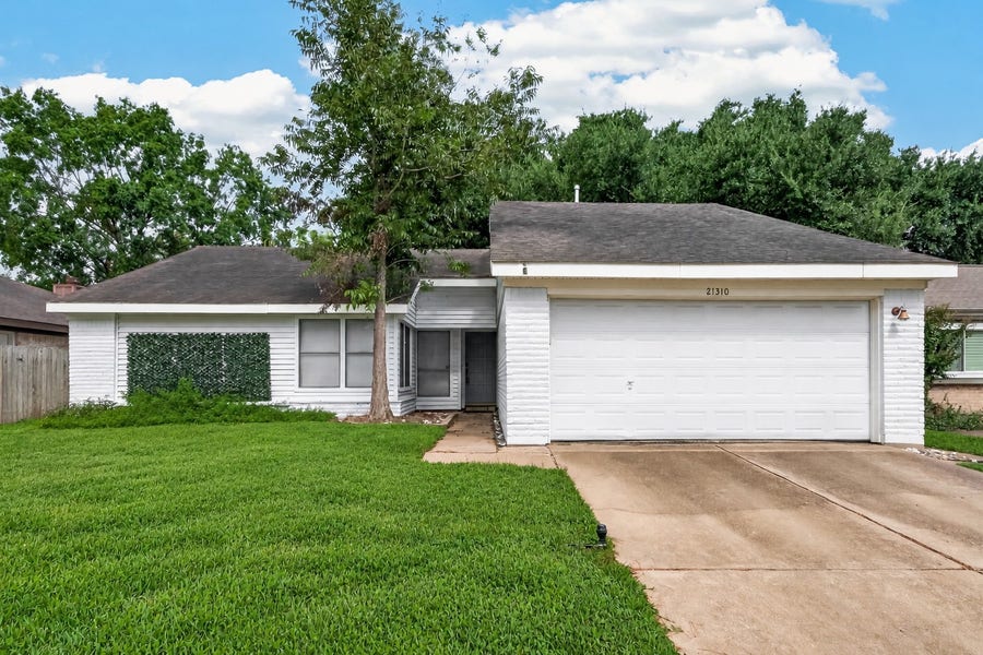 Property photo for 21310 Highland Knolls Drive, Katy, TX
