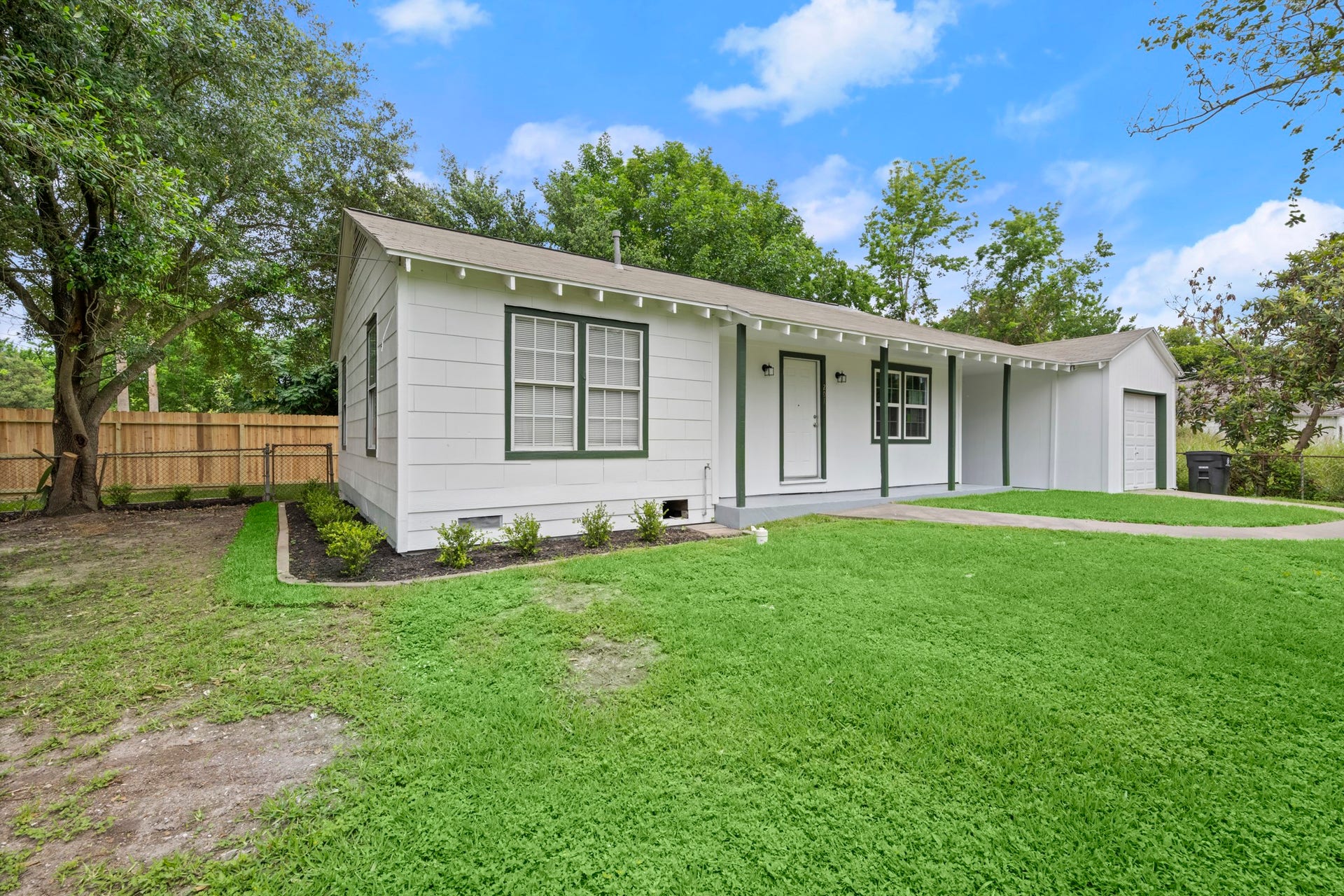 201 N Lenox, Houston, TX 77011 201 N Lenox, Houston, TX 77011