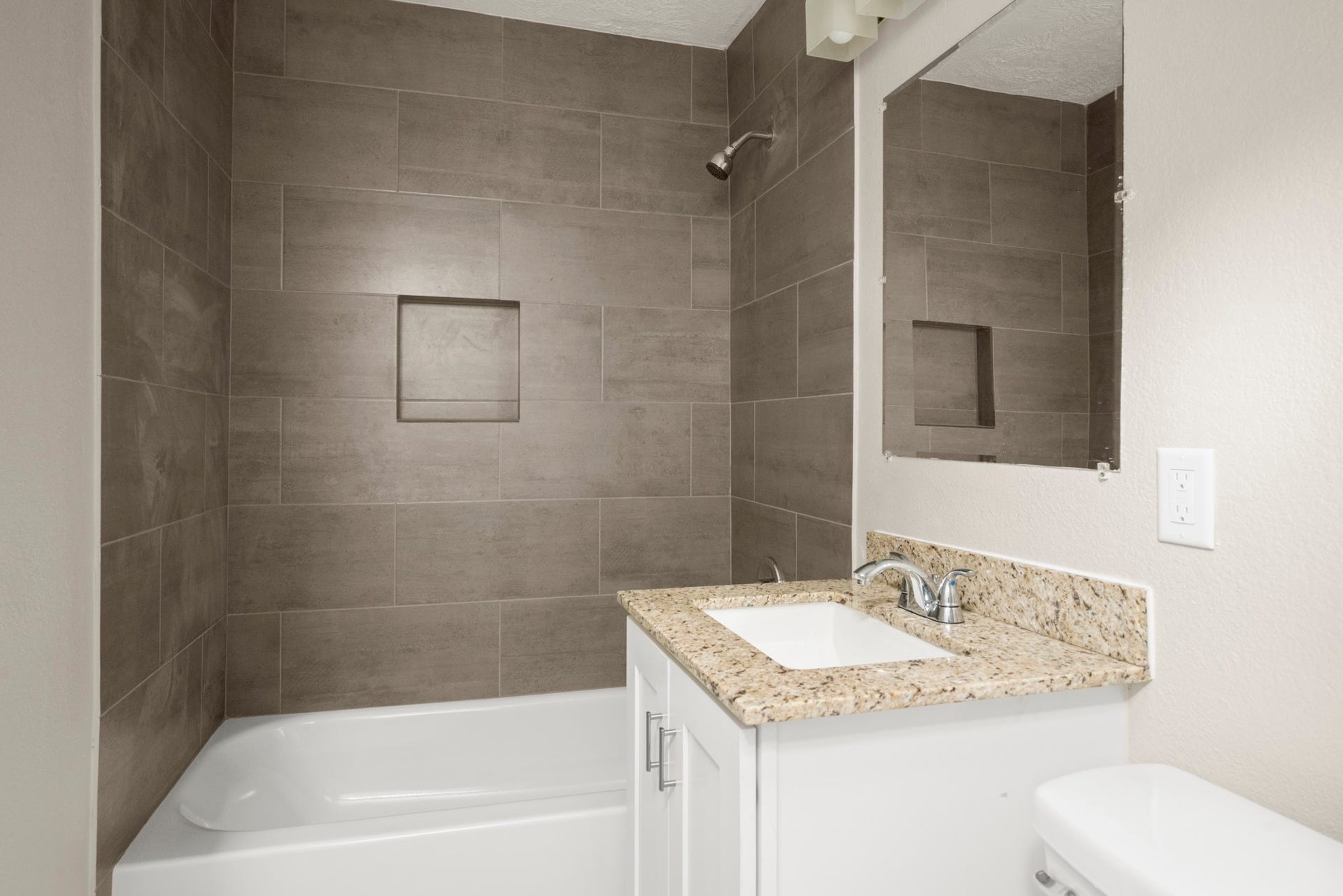 201 N Lenox, Houston, TX 77011 201 N Lenox, Houston, TX 77011