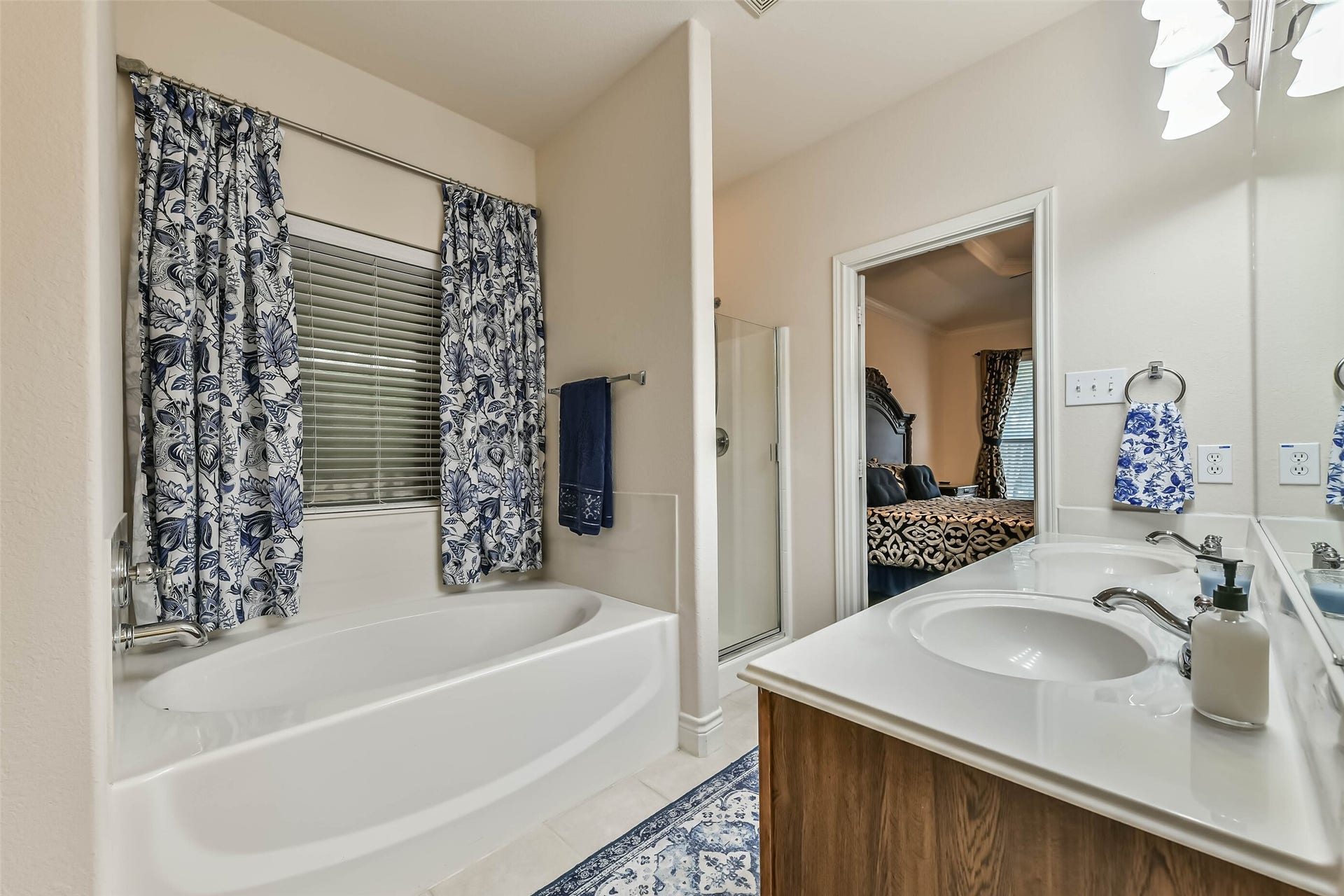 4055 Bentwood Drive, Dickinson, TX 77539 4055 Bentwood Drive, Dickinson, TX 77539