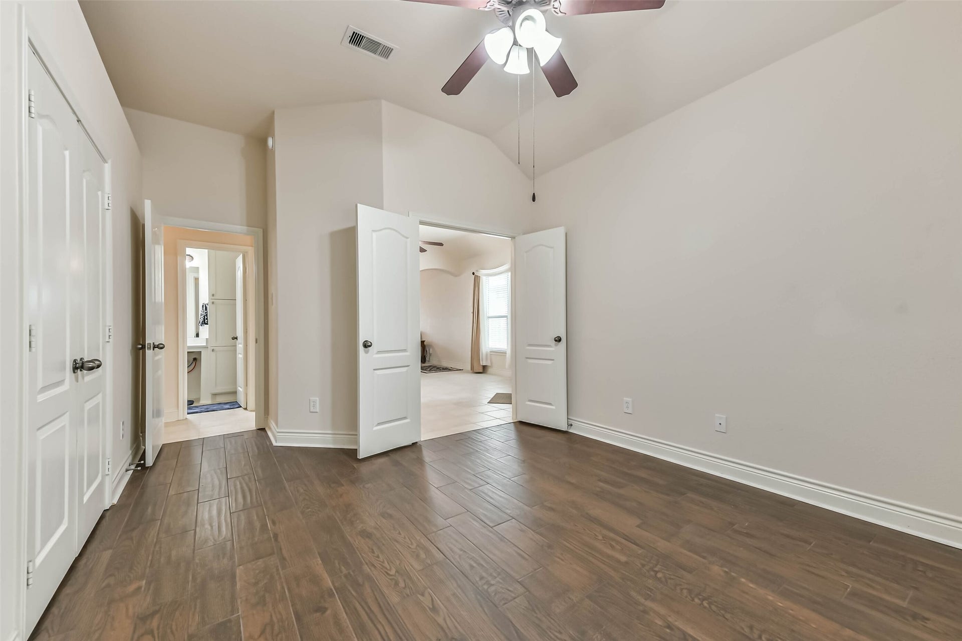 4055 Bentwood Drive, Dickinson, TX 77539 Bedroom 1