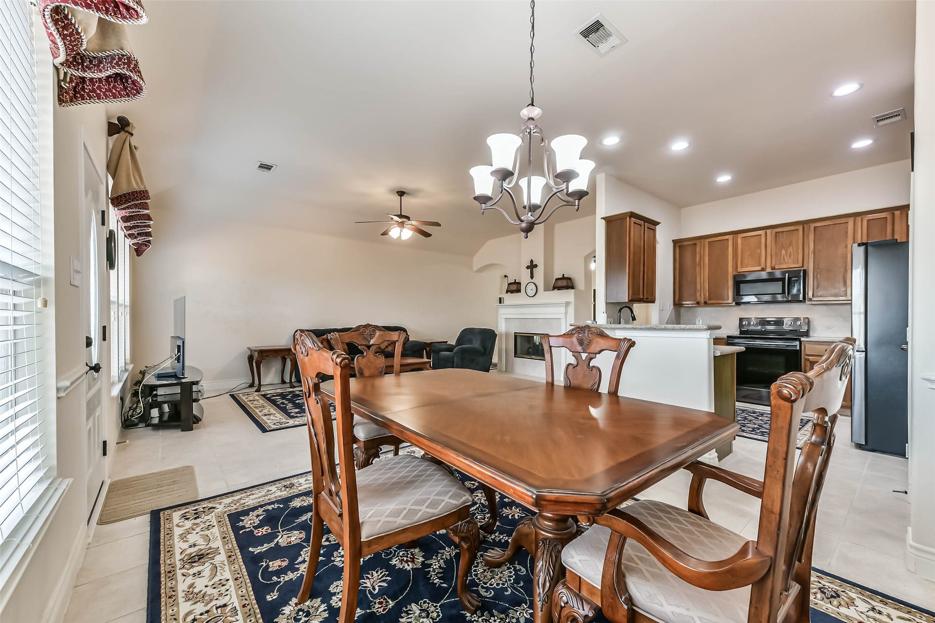 4055 Bentwood Drive, Dickinson, TX 77539 4055 Bentwood Drive, Dickinson, TX 77539
