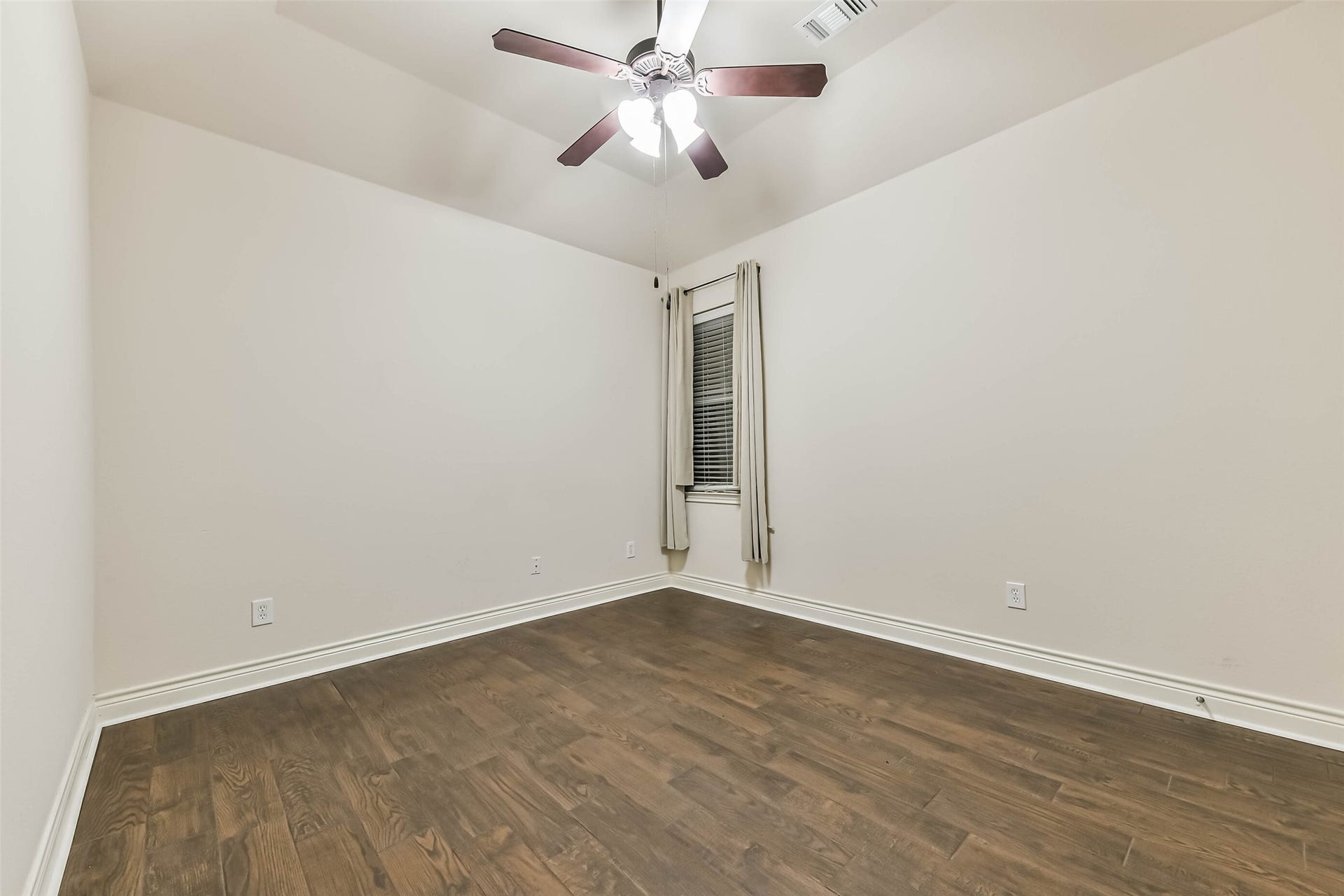 4055 Bentwood Drive, Dickinson, TX 77539 Bedroom 2
