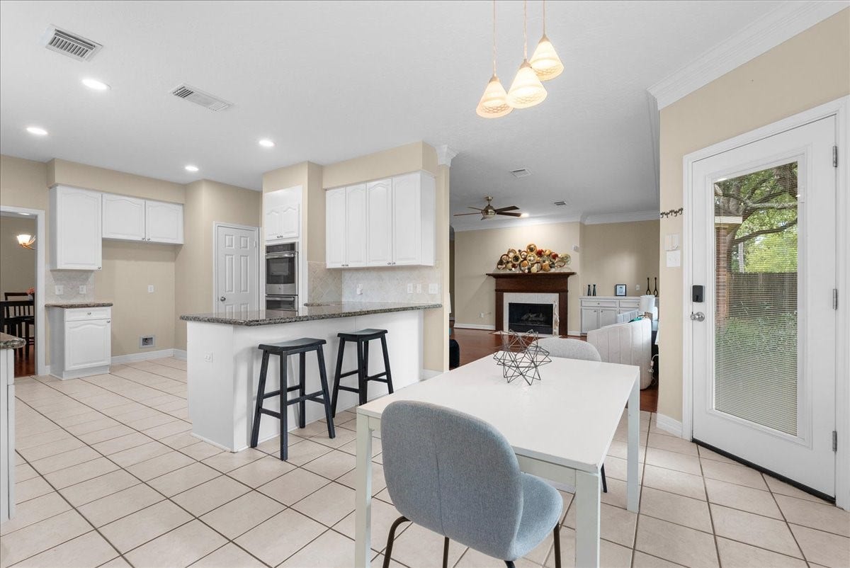 2633 De Four Trace, Seabrook, TX 77586 2633 De Four Trace, Seabrook, TX 77586
