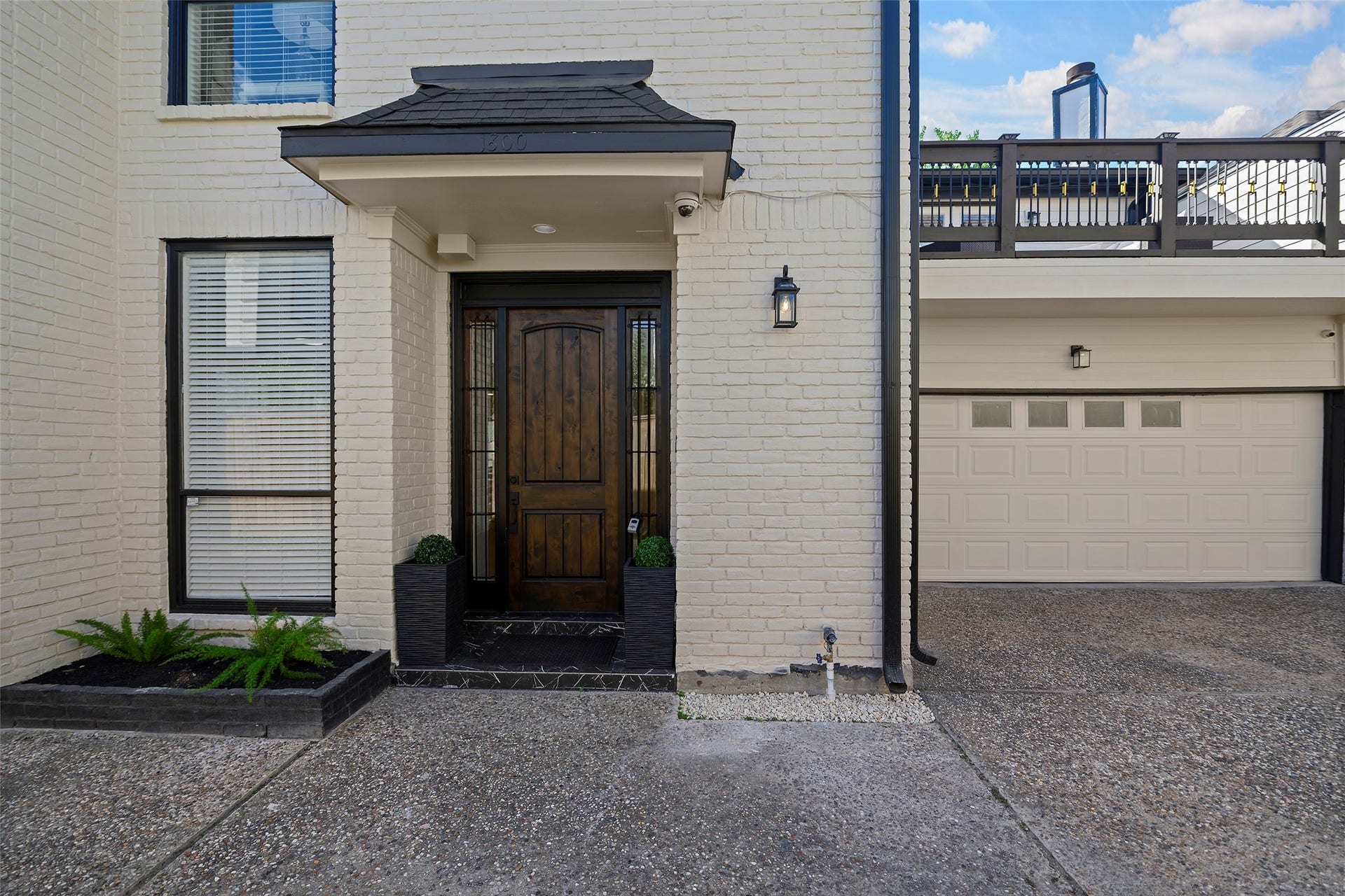 1800 Nantucket Drive, Houston, TX 77057