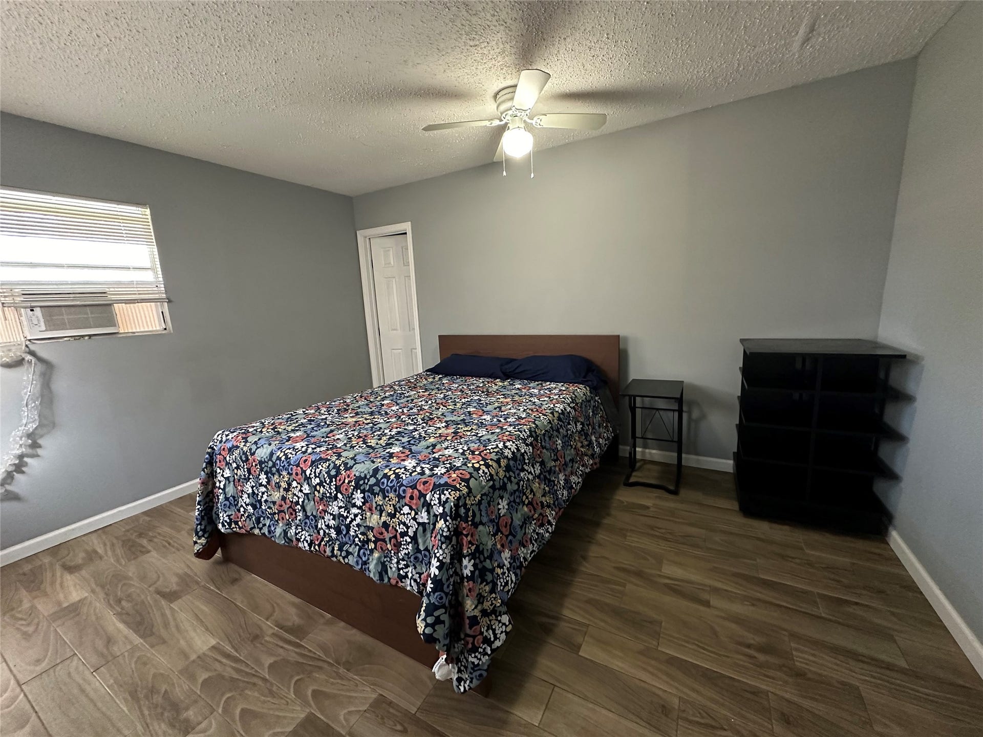 120 Shanklin Road, Angleton, TX 77515 130 Shanklin Road Room-A