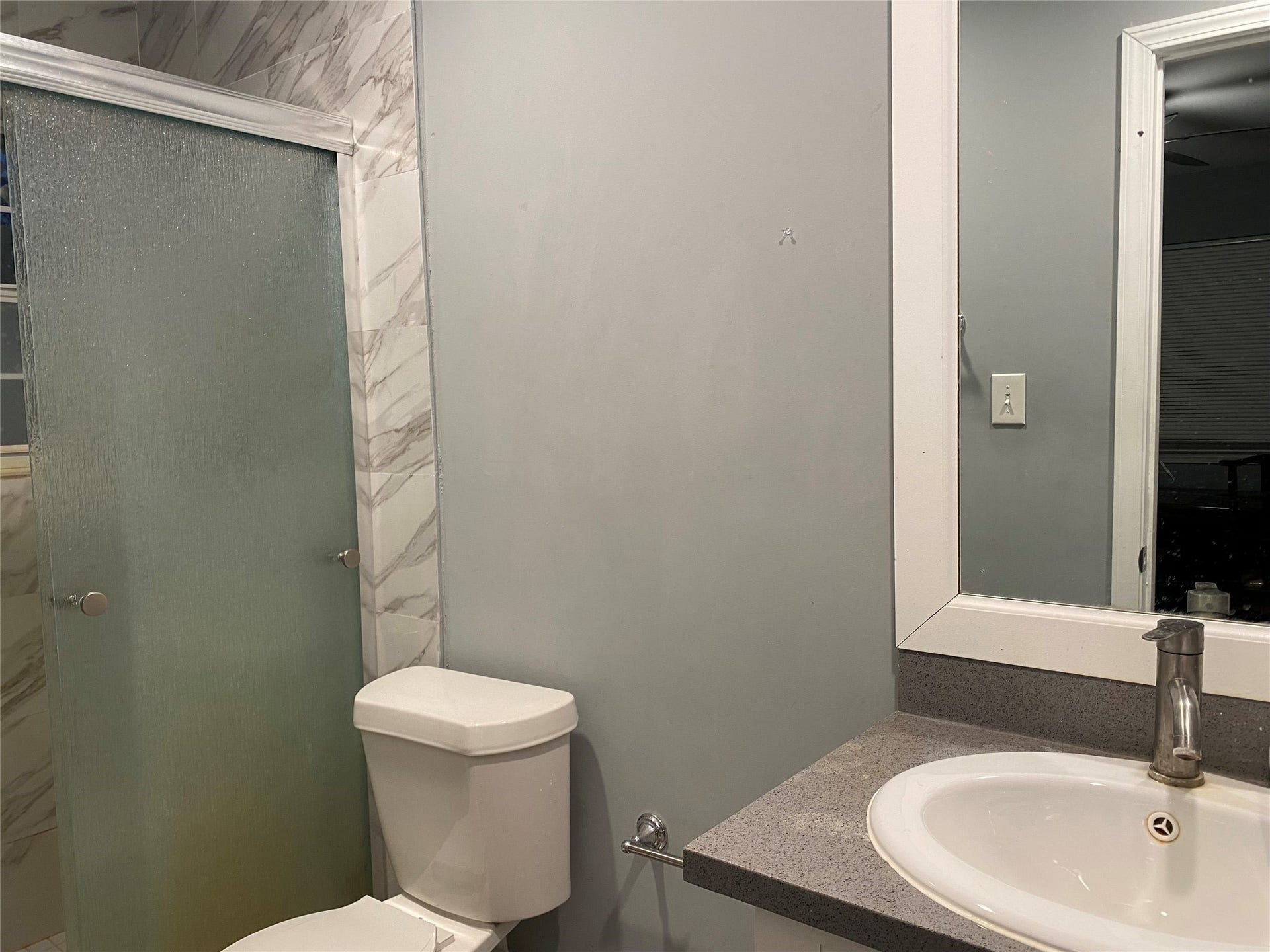 120 Shanklin Road, Angleton, TX 77515 120 Shanklin Rd-A2 Master bath
