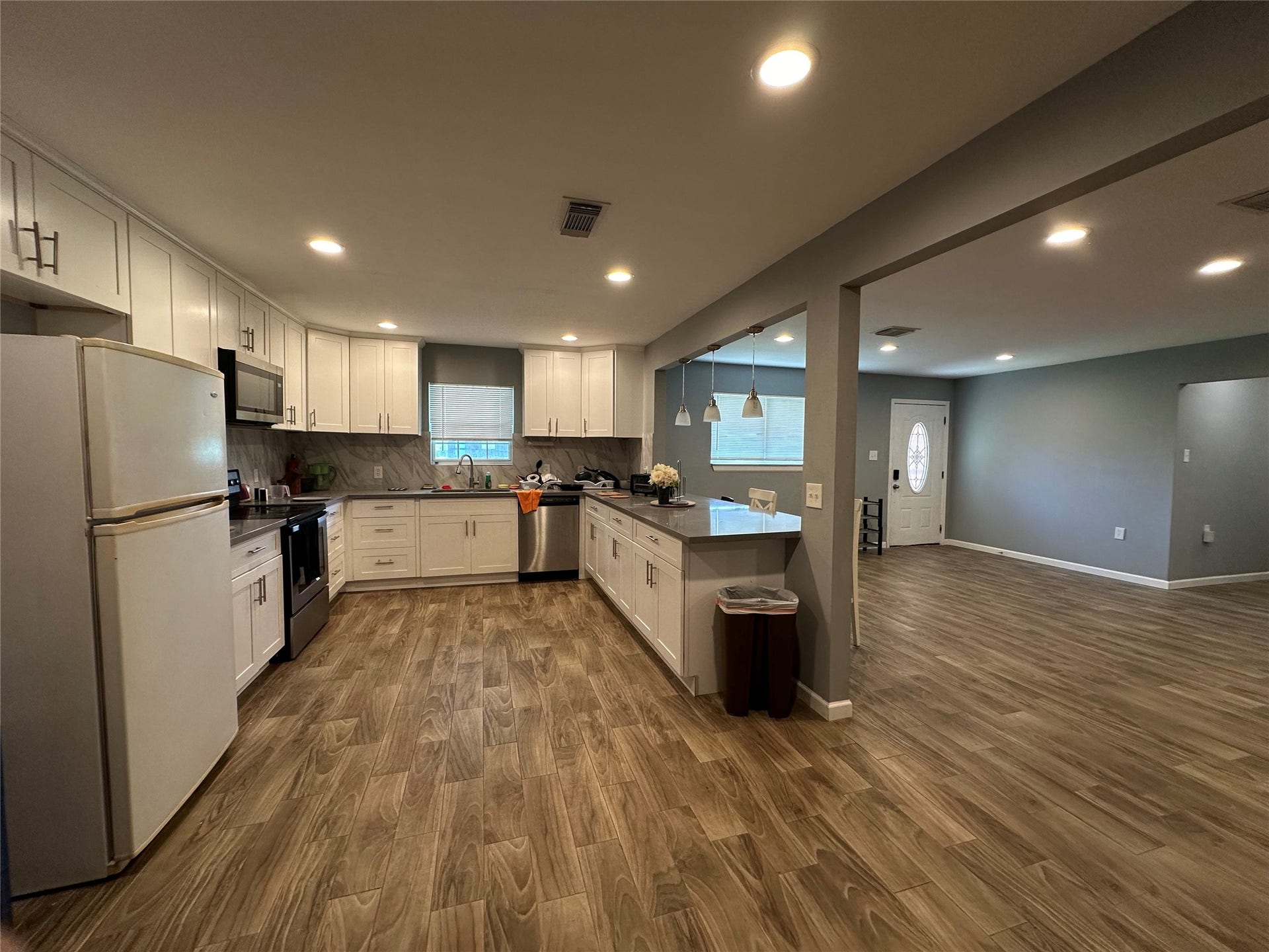 120 Shanklin Road, Angleton, TX 77515 120 Shanklin Road, Angleton, TX 77515