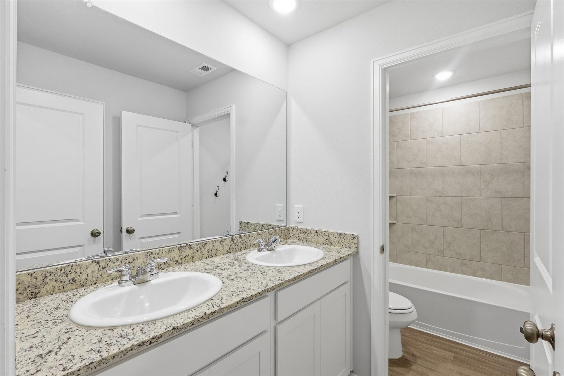 29 Valiant Ridge Trail, Magnolia, TX 77354 29 Valiant Ridge Trail, Magnolia, TX 77354