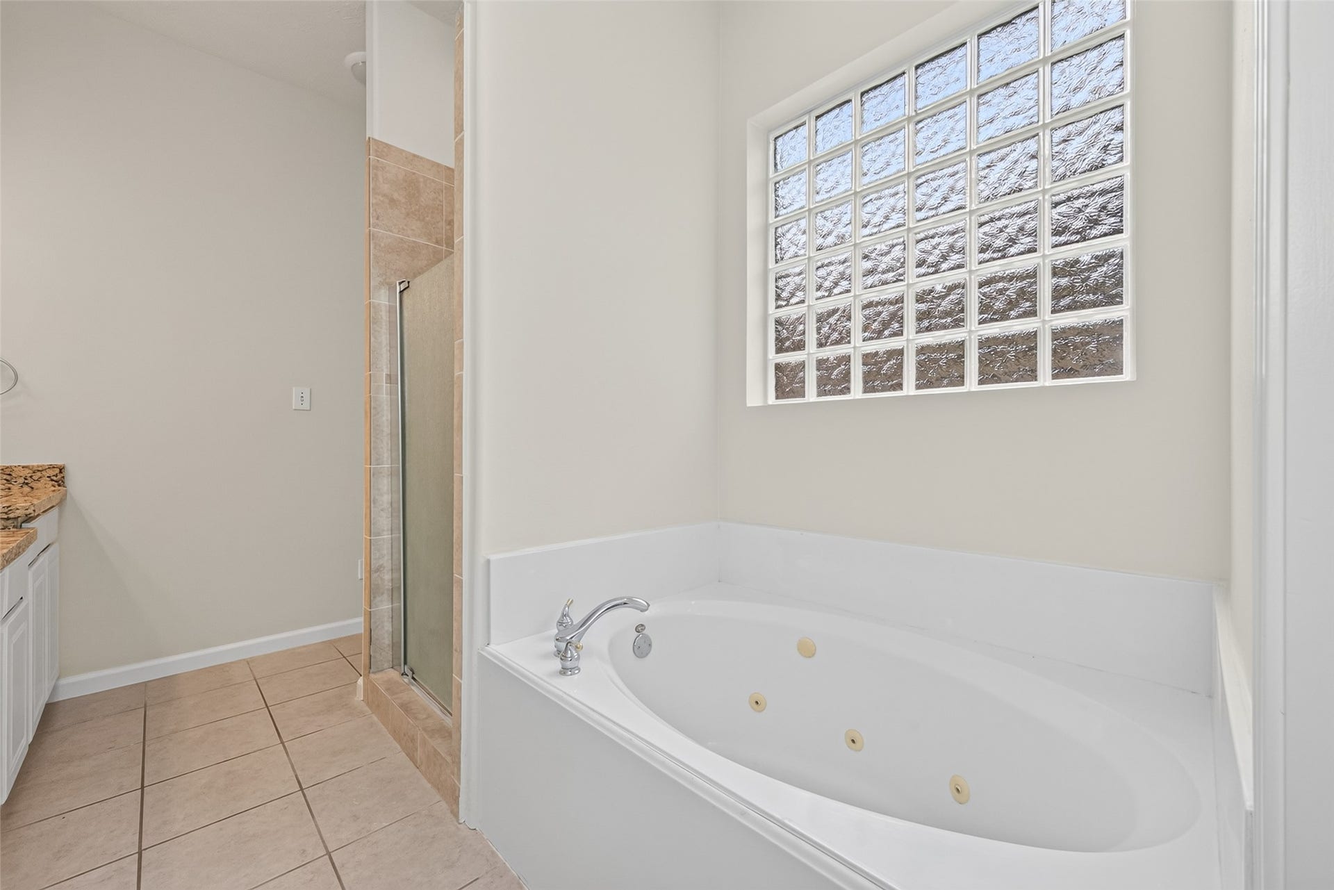 47 Presidio Road, Montgomery, TX 77356 Primary Bath
