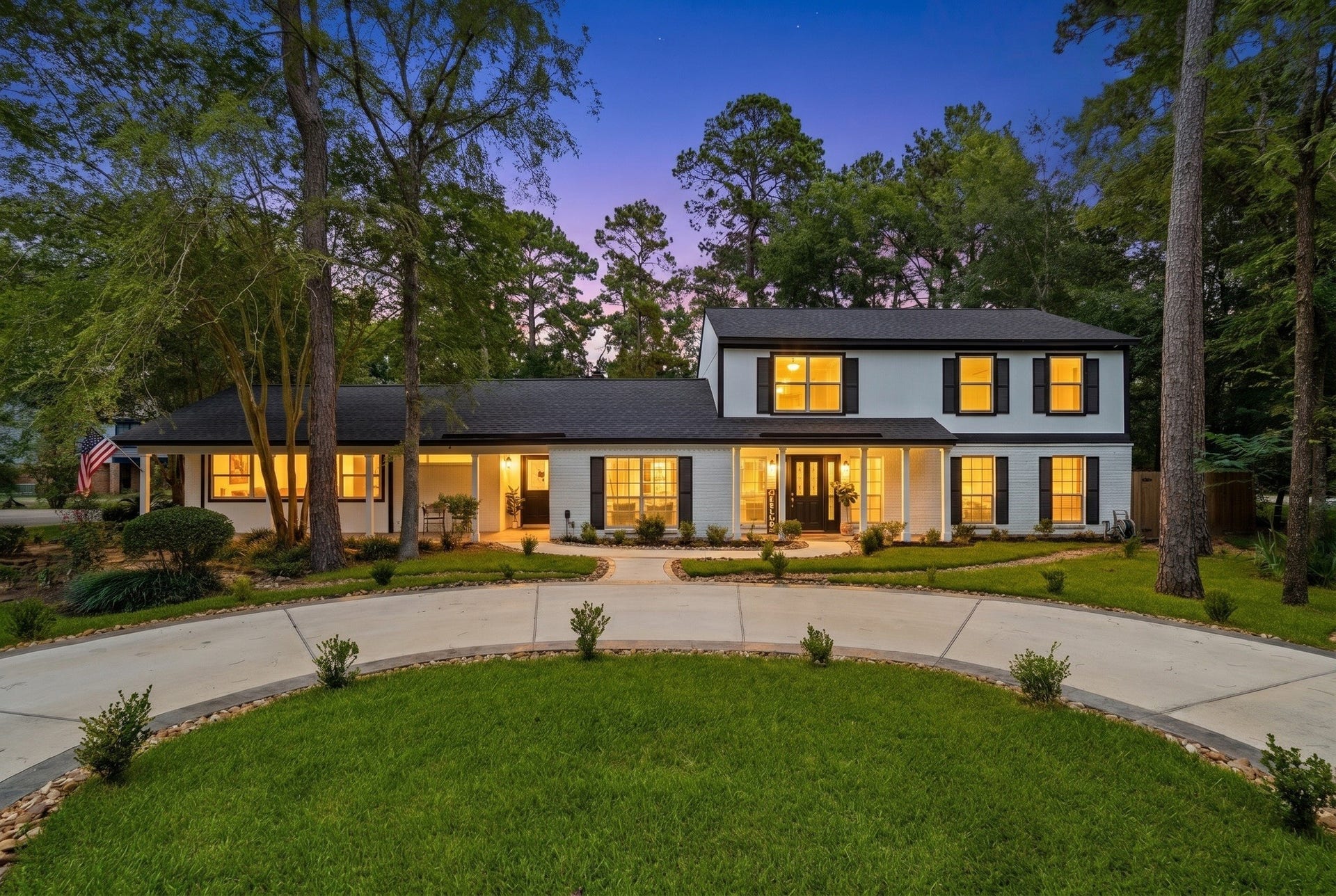 10916 Fawnlily Street, The Woodlands, TX 77380 Welcome to 10916 Fawnlily St, a beautiful spacious 2 story home nestled in The Woodlands.