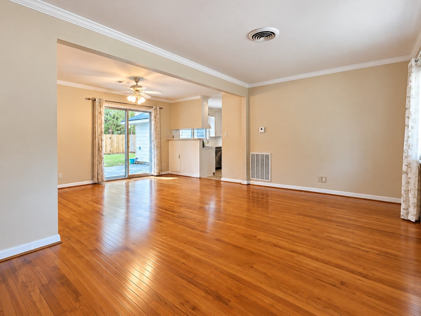 4745 Warm Springs Road, Houston, TX 77035