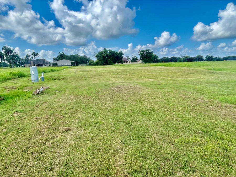 Property photo for 1579 Quarter Horse Trail, Angleton, TX