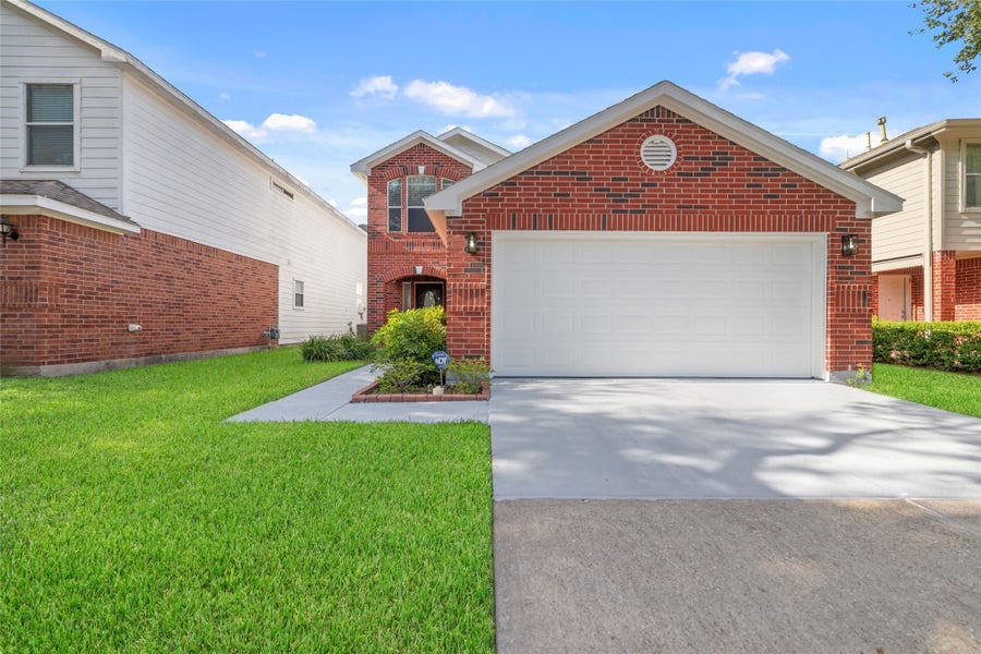 Property photo for 14207 Beech Glen Drive, Houston, TX