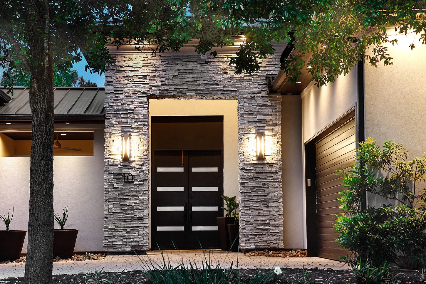 10 KINGSCOTE WAY, The Woodlands, TX 77382 10 KINGSCOTE WAY, The Woodlands, TX 77382