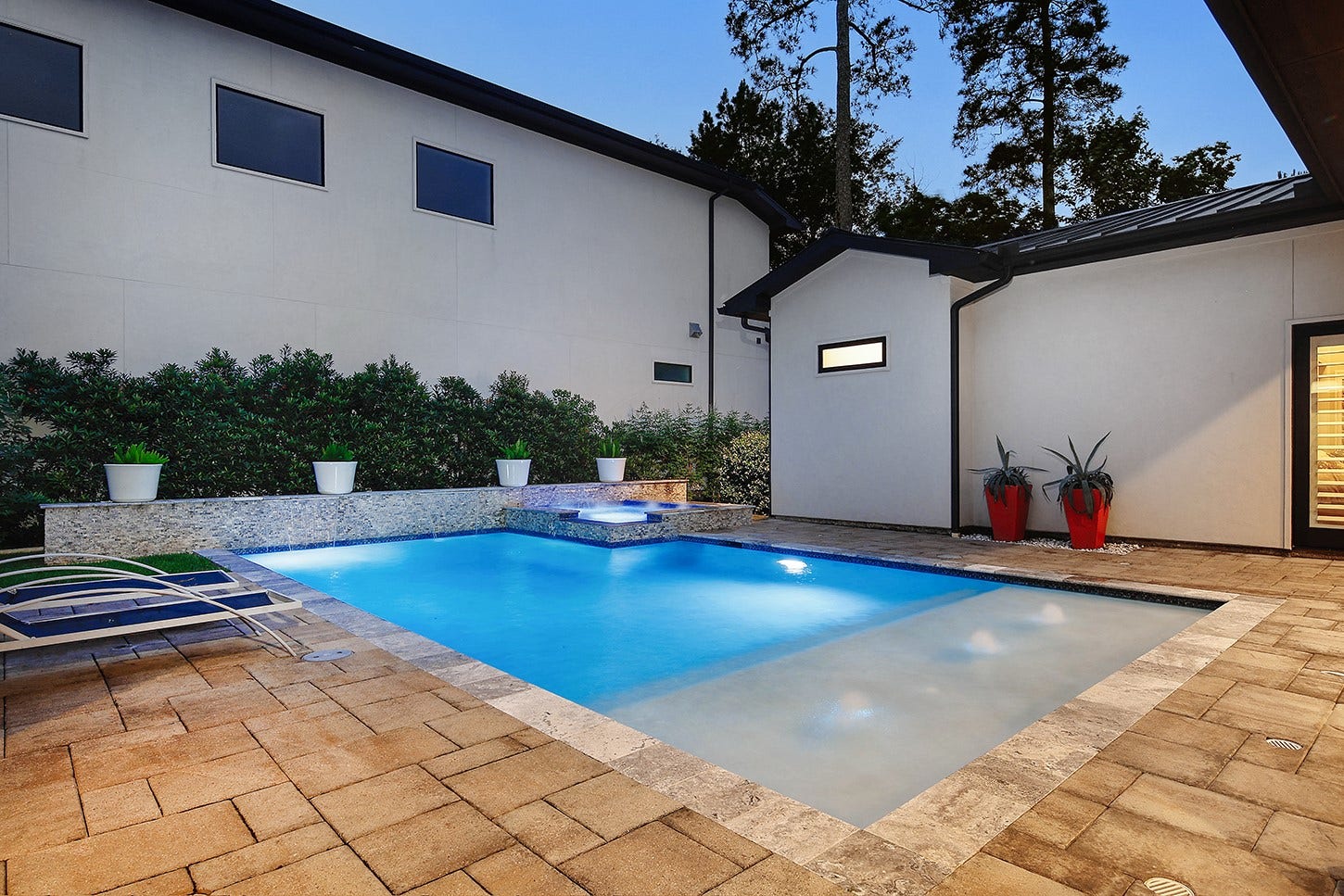 10 KINGSCOTE WAY, The Woodlands, TX 77382 10 KINGSCOTE WAY, The Woodlands, TX 77382