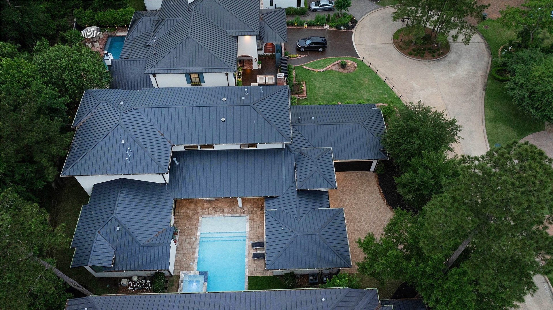 10 KINGSCOTE WAY, The Woodlands, TX 77382 10 KINGSCOTE WAY, The Woodlands, TX 77382