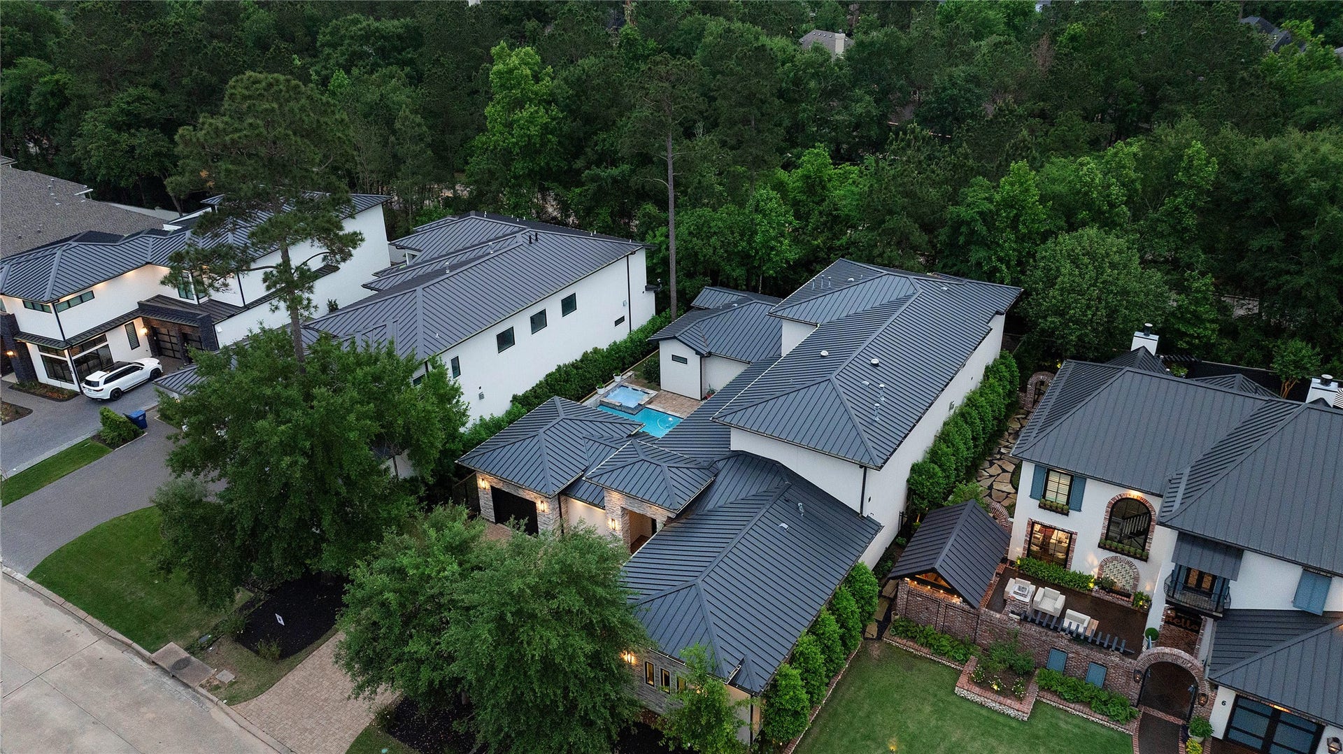 10 KINGSCOTE WAY, The Woodlands, TX 77382 10 KINGSCOTE WAY, The Woodlands, TX 77382