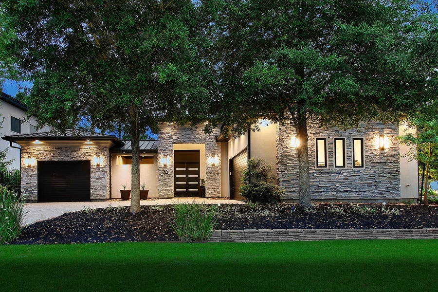 Property photo for 10 KINGSCOTE WAY, The Woodlands, TX