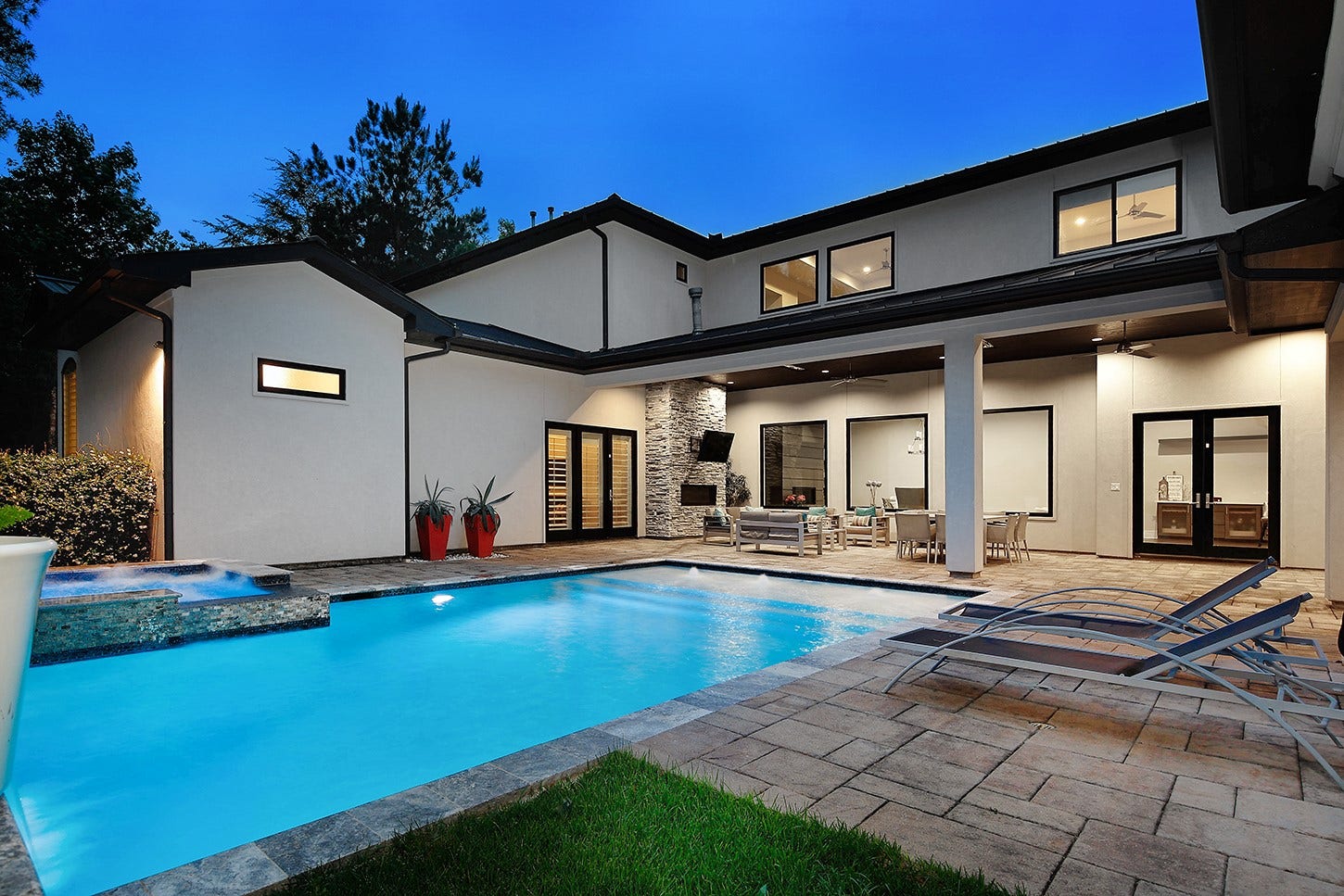 10 KINGSCOTE WAY, The Woodlands, TX 77382 10 KINGSCOTE WAY, The Woodlands, TX 77382