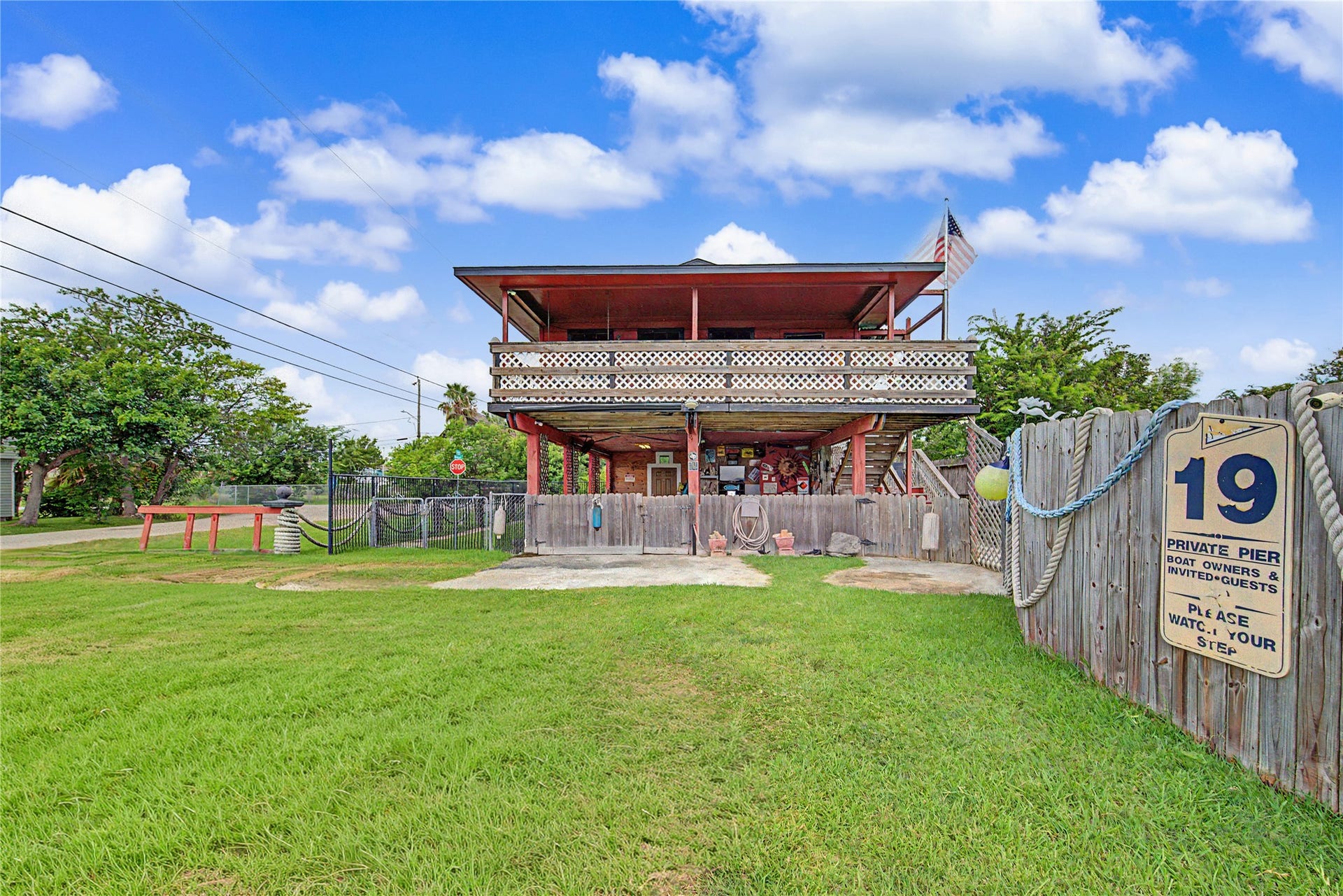 1019 Sunset Drive, San Leon, TX 77539 view of property