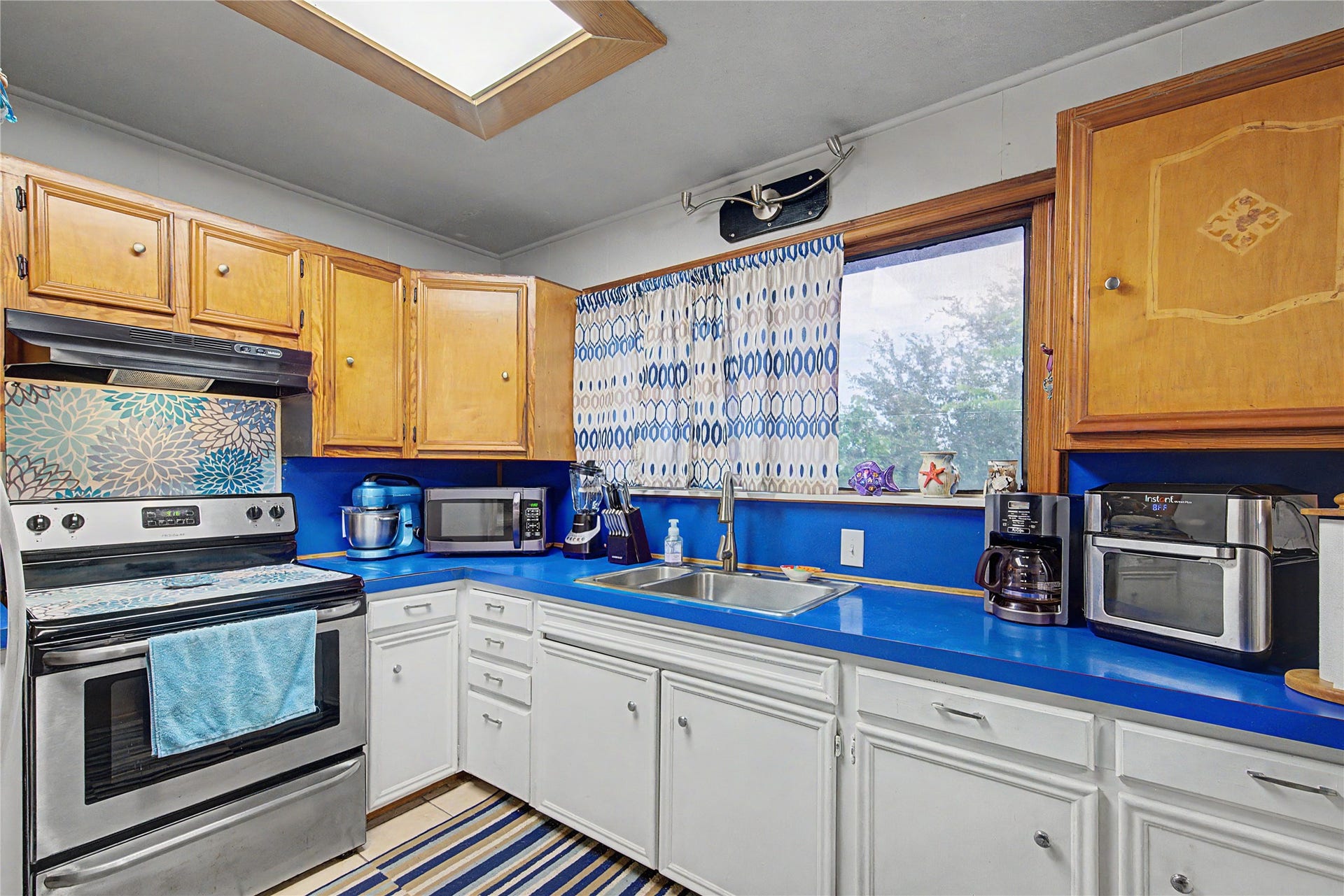 1019 Sunset Drive, San Leon, TX 77539 view of kitchen
