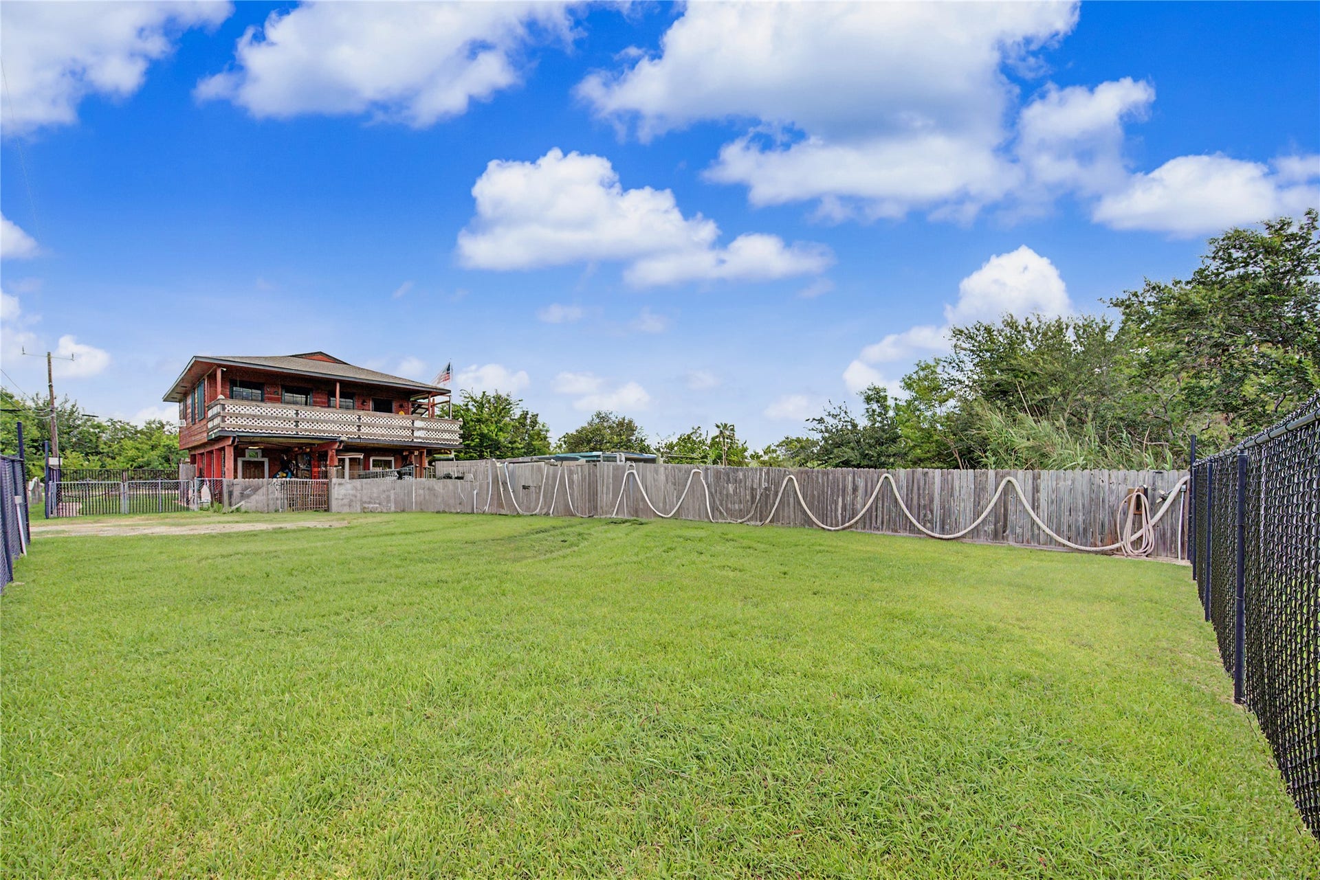 1019 Sunset Drive, San Leon, TX 77539 view of property