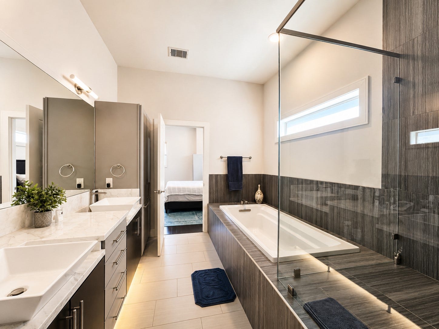 27-primary bdrm full bath