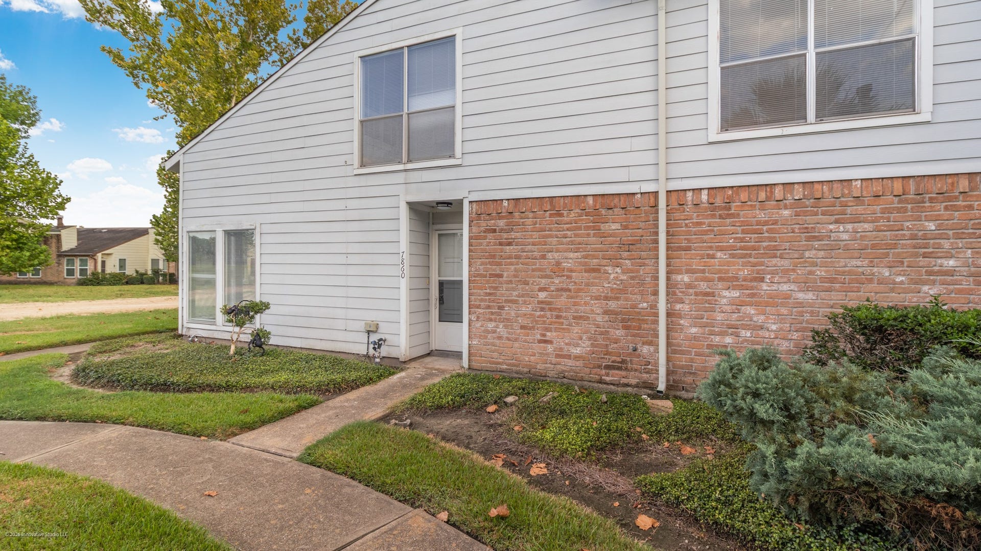 Welcome to 7860 Green Lawn!!